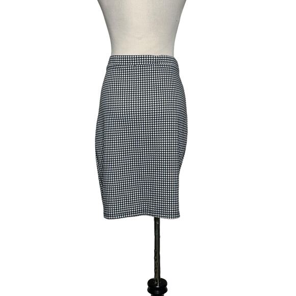 Ambiance Apparel black white houndstooth pull on mini skirt size M - Picture 2 of 13